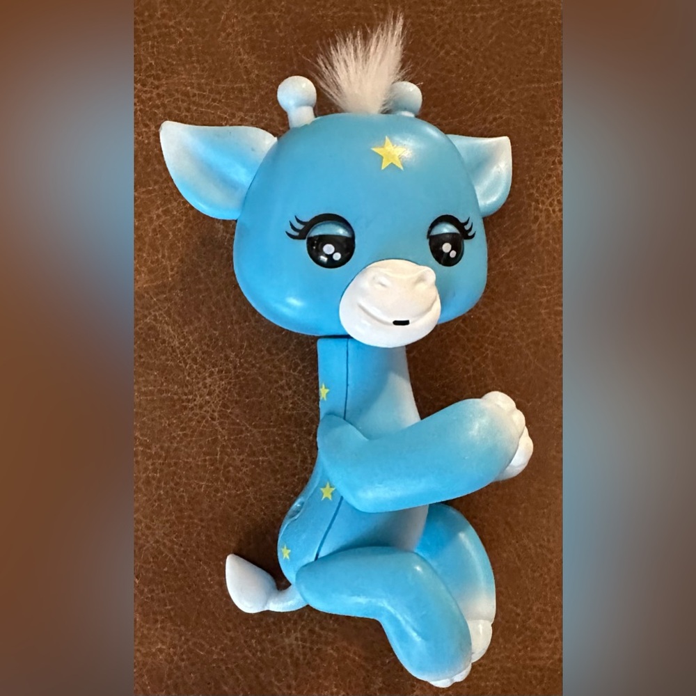 Light Blue and White With Yellow stars Giraffe Fingerling